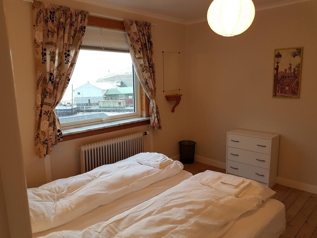 Budget Guesthouse Borgustova Vestmanna エクステリア 写真