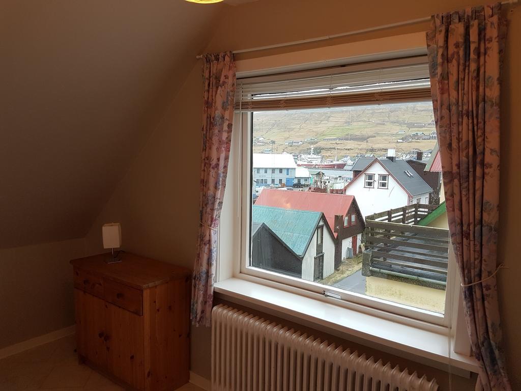 Budget Guesthouse Borgustova Vestmanna エクステリア 写真