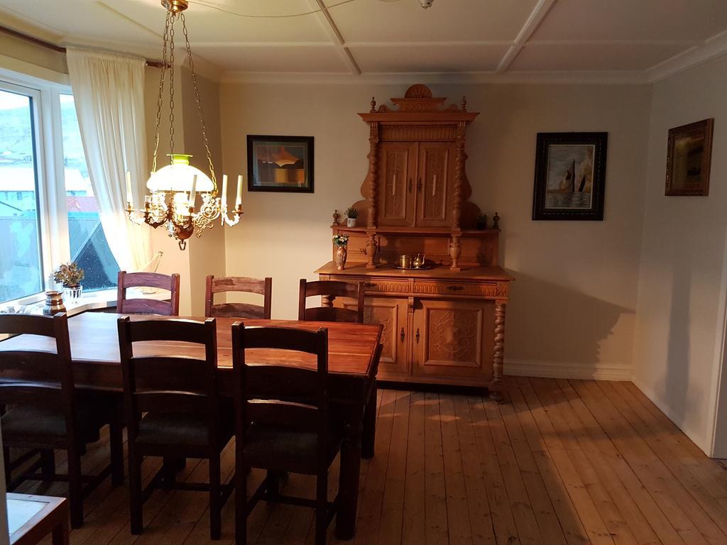 Budget Guesthouse Borgustova Vestmanna エクステリア 写真