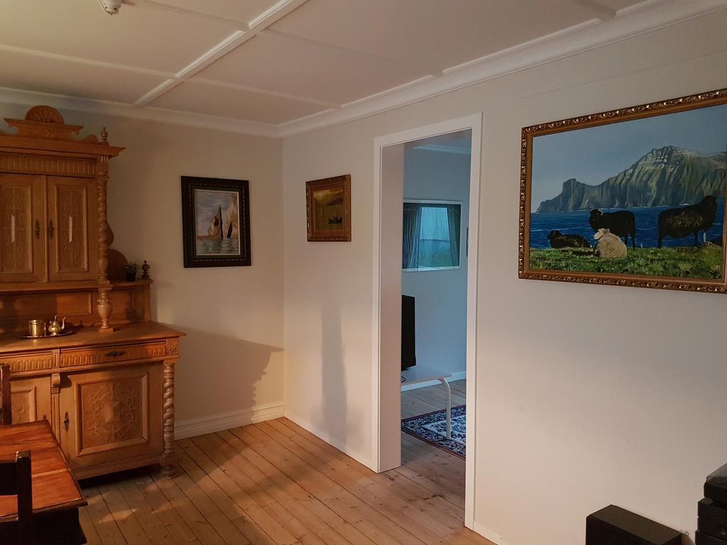 Budget Guesthouse Borgustova Vestmanna エクステリア 写真