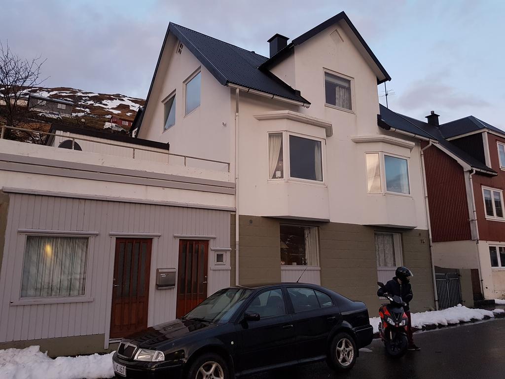 Budget Guesthouse Borgustova Vestmanna エクステリア 写真