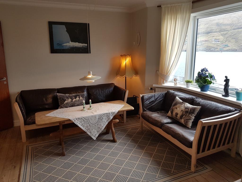 Budget Guesthouse Borgustova Vestmanna エクステリア 写真