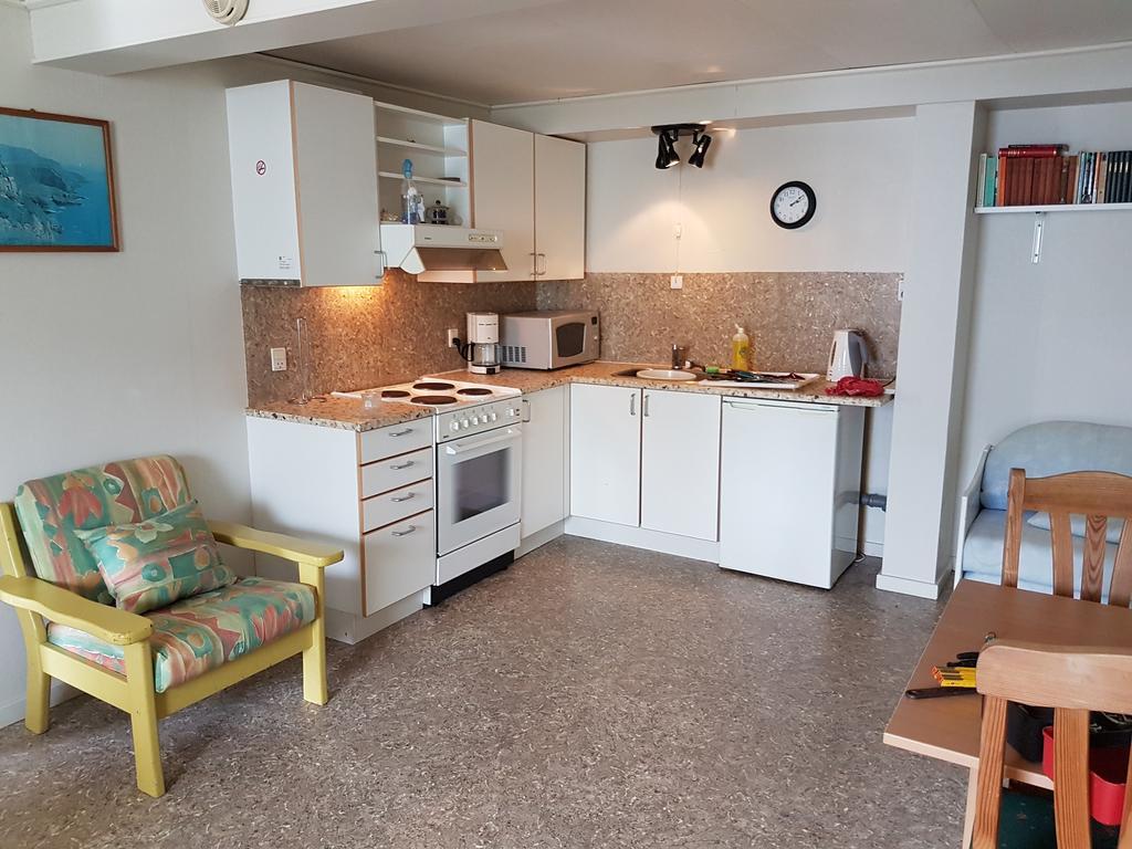 Budget Guesthouse Borgustova Vestmanna エクステリア 写真